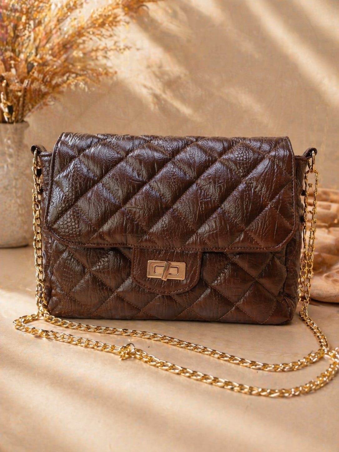 Elegantna smeđa torba